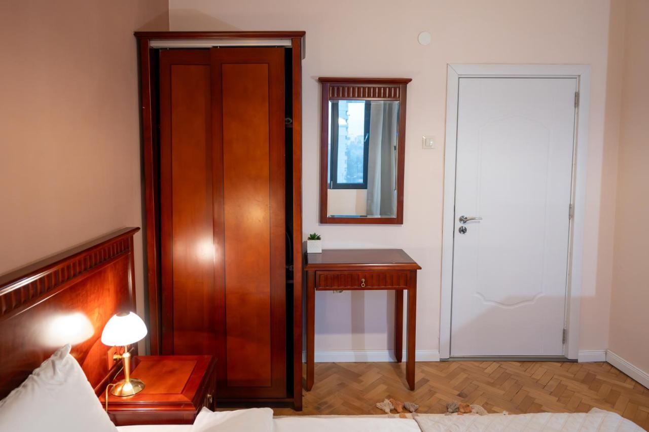 Spacious 1Bdr Apartment Near City Center София Екстериор снимка